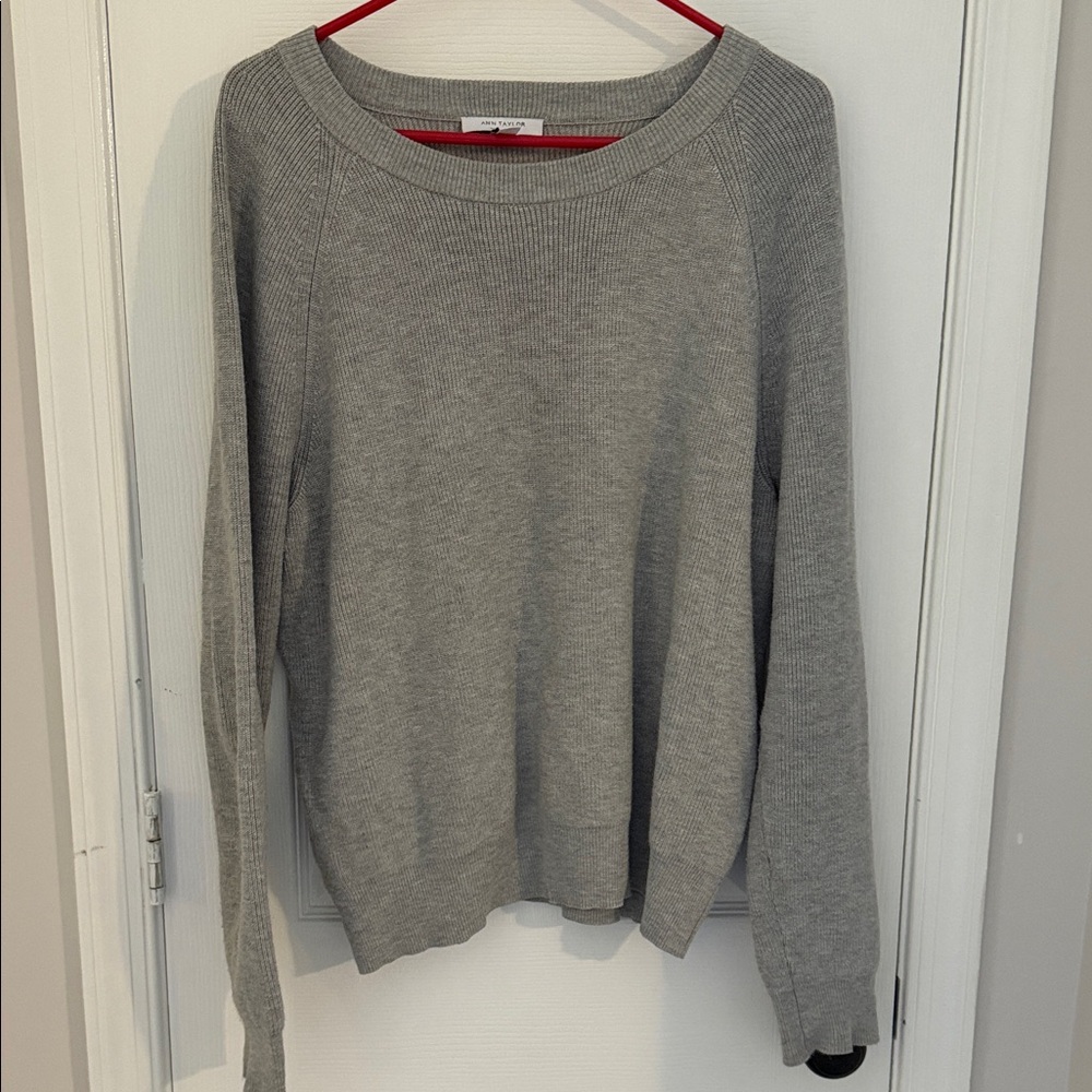 Ann Taylor Light Gray Crew Neck Sweater